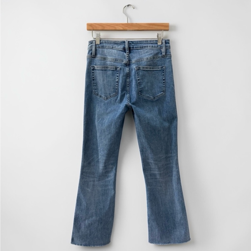 NWOT MOCO Boutique Women’s Kick Flare Cropped Jeans! Size 6! - Picture 3 of 7